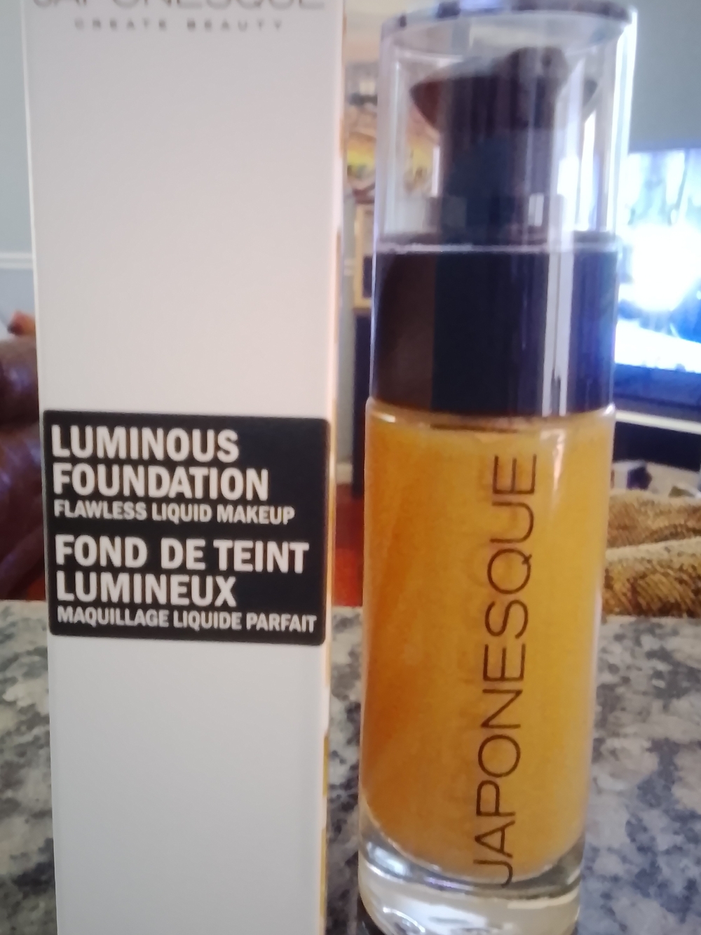 Japonesque Luminous Foundation in Shade 8